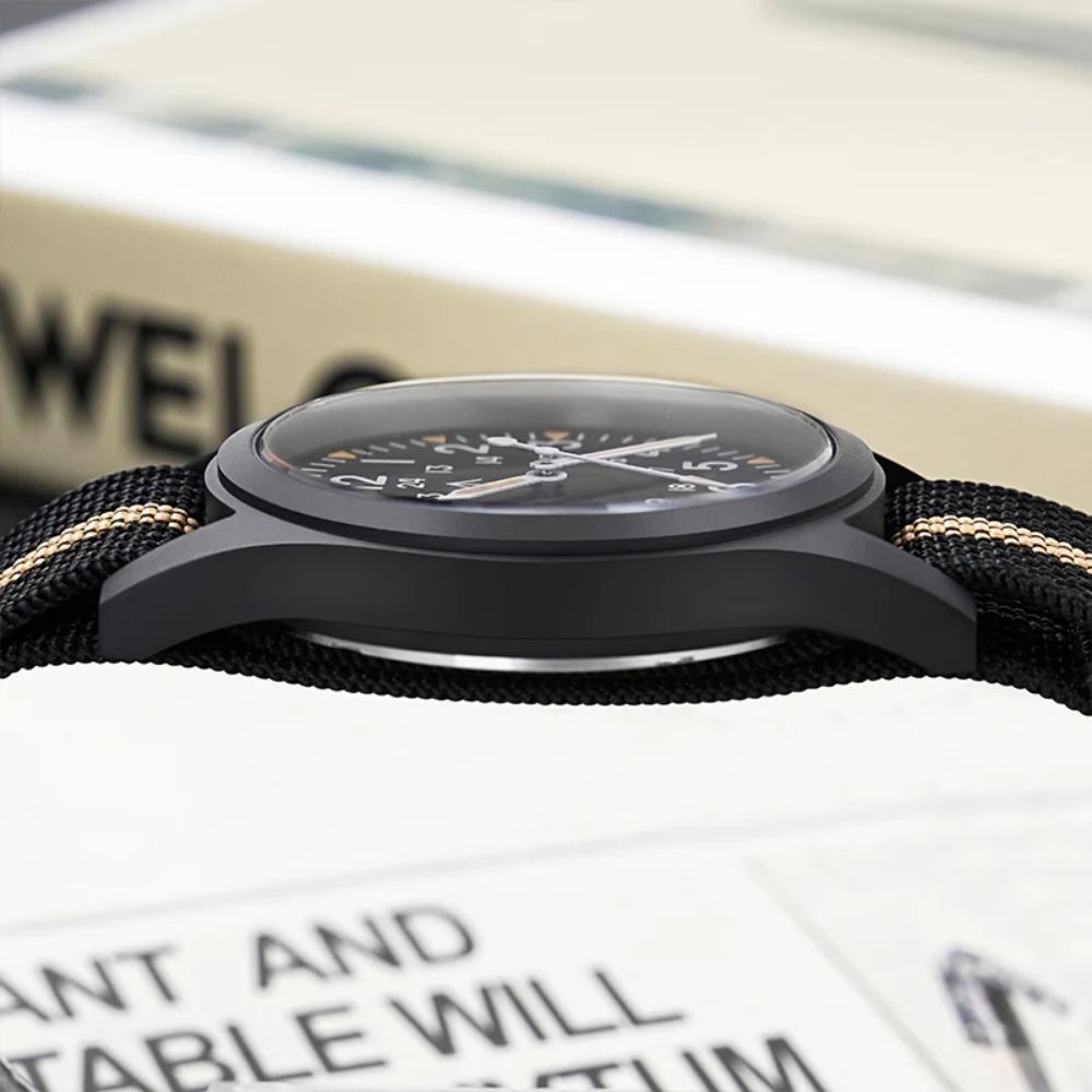 Relógio Militado Command Vector